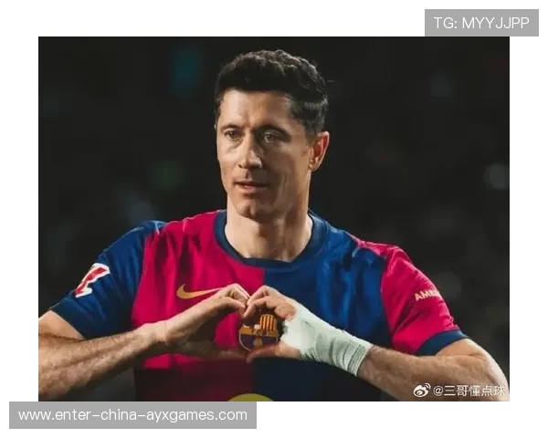 巴萨锋线之殇：莱万衰退速度超预期