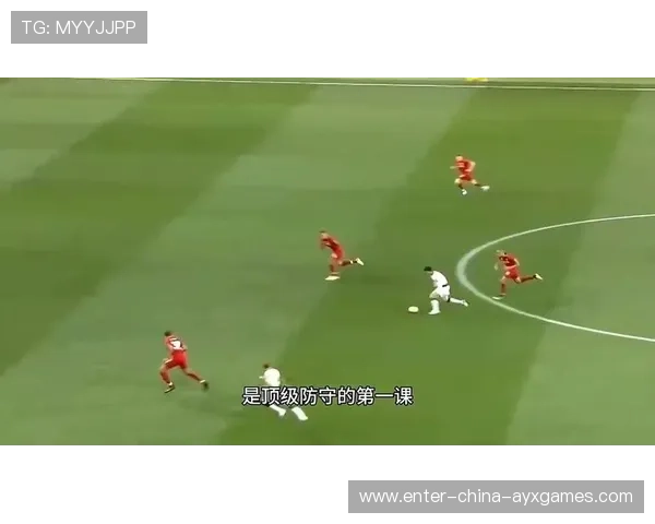 利物浦门线训练：范戴克指点门前防守与出击时机