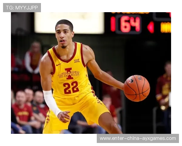 曼联马丁内斯步幅灵活反应快