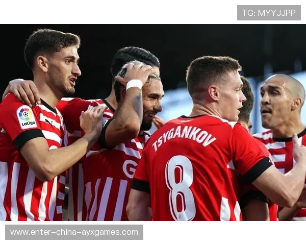 反越位单刀进球成为赛后集锦热搜榜首,受球迷热捧 反越位单刀进球成为赛后集锦热搜榜首,受球迷热捧