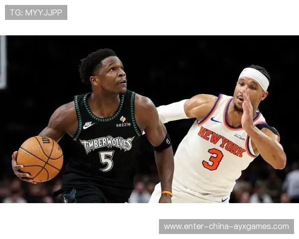 唐斯强攻造出空位给队友轻松得分,森林狼攻势凶猛 唐斯强攻造出空位给队友轻松得分,森林狼攻势凶猛